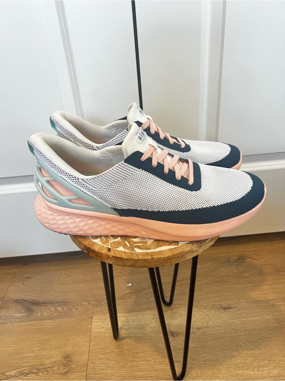 Kizik Women’s Lightweight Knit Sneaker - White, Navy & Pink